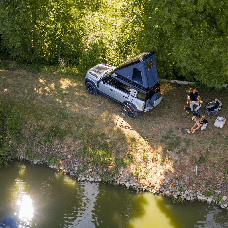 AUTOHOME_Tende-da-tetto_Immagine_EXPERIENCE_LAND-ROVER_800x800pxls_MOBILE_4